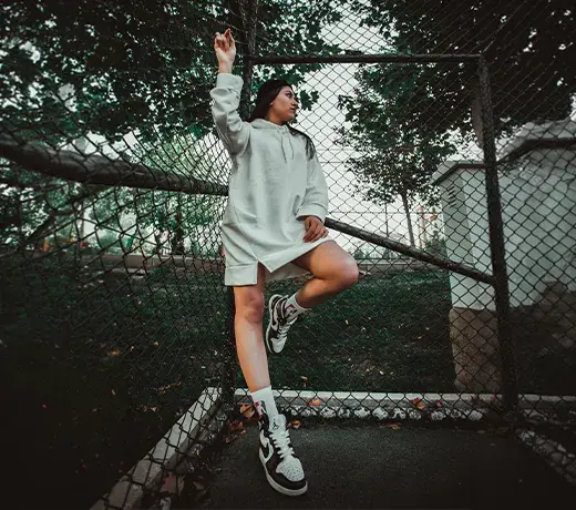 vestido de chándal con zapatillas Nike