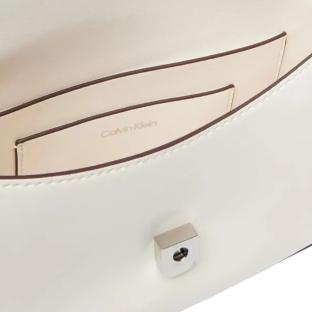 Sac à bandoulière Marron Femme Calvin Klein Jeans Flap Camera vue 0