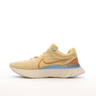 Chaussures de Running Beiges Femme Nike React Infinity Run FK 3 pas cher