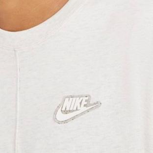 T-shirt écru Femme Nike Earth Day vue 0