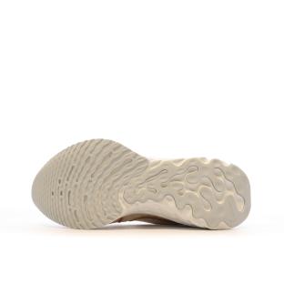 Chaussures de Running Beiges Femme Nike React Infinity Run FK 3 vue 5