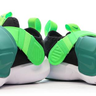 Baskets Noires/Vertes Garçon Nike Flex Advance vue 7