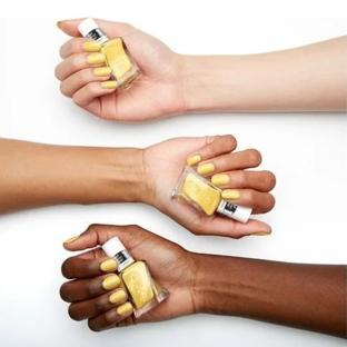 Essie Gel Couture Nail Varnish 560 Rev it up Photo of the Espace des Marques %store% store - view of %key%
