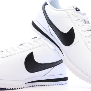 Baskets Blanc/Noir Homme Nike Cortez vue 0