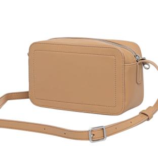 Camel-Umhängetasche für Damen von Calvin Klein Jeans „Bold Camera“ Ansicht 0