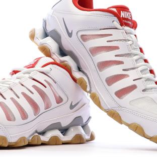 Baskets Blanches/Rouges Homme Nike Reax 8 vue 7