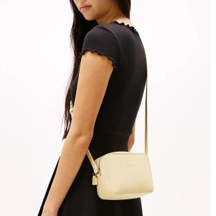 Petit sac bandoulière Jaune Femme Tommy Hilfiger Camera vue 3