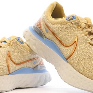Chaussures de Running Beiges Femme Nike React Infinity Run FK 3 vue 7