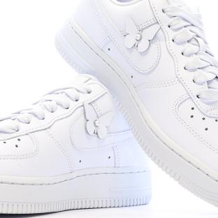 Baskets Blanche Femme Nike Air Force 1 Low Butterfly vue 0