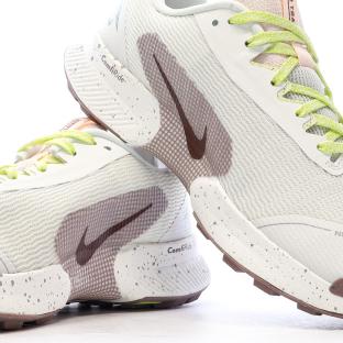 Chaussures de trail Blanches/Mauve Femme Nike Juniper vue 7