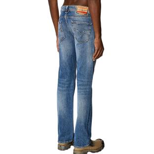 Blaue Jeans für Herren von Diesel, Modell „1985 Larkee Ansicht 0