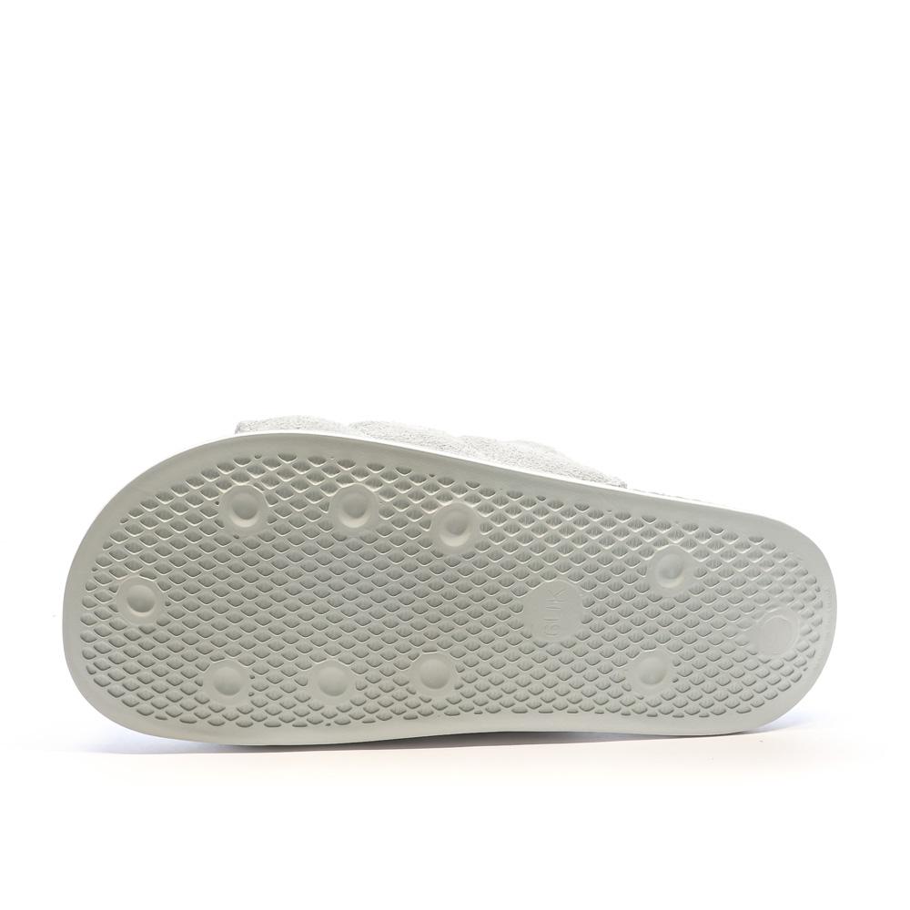 Claquettes Grises Femme Adidas Adilette Essential vue 2
