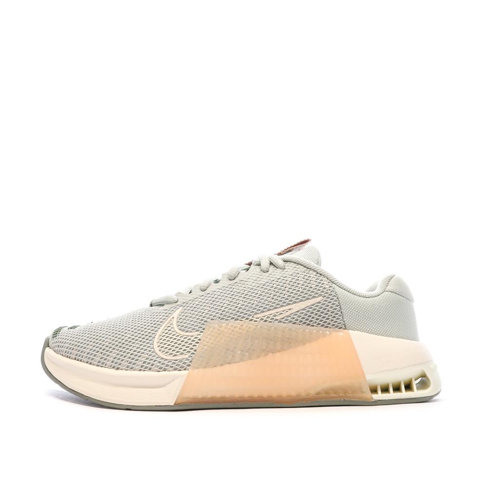 Chaussures de training Grises/Roses Femme Nike Metcon 9 pas cher