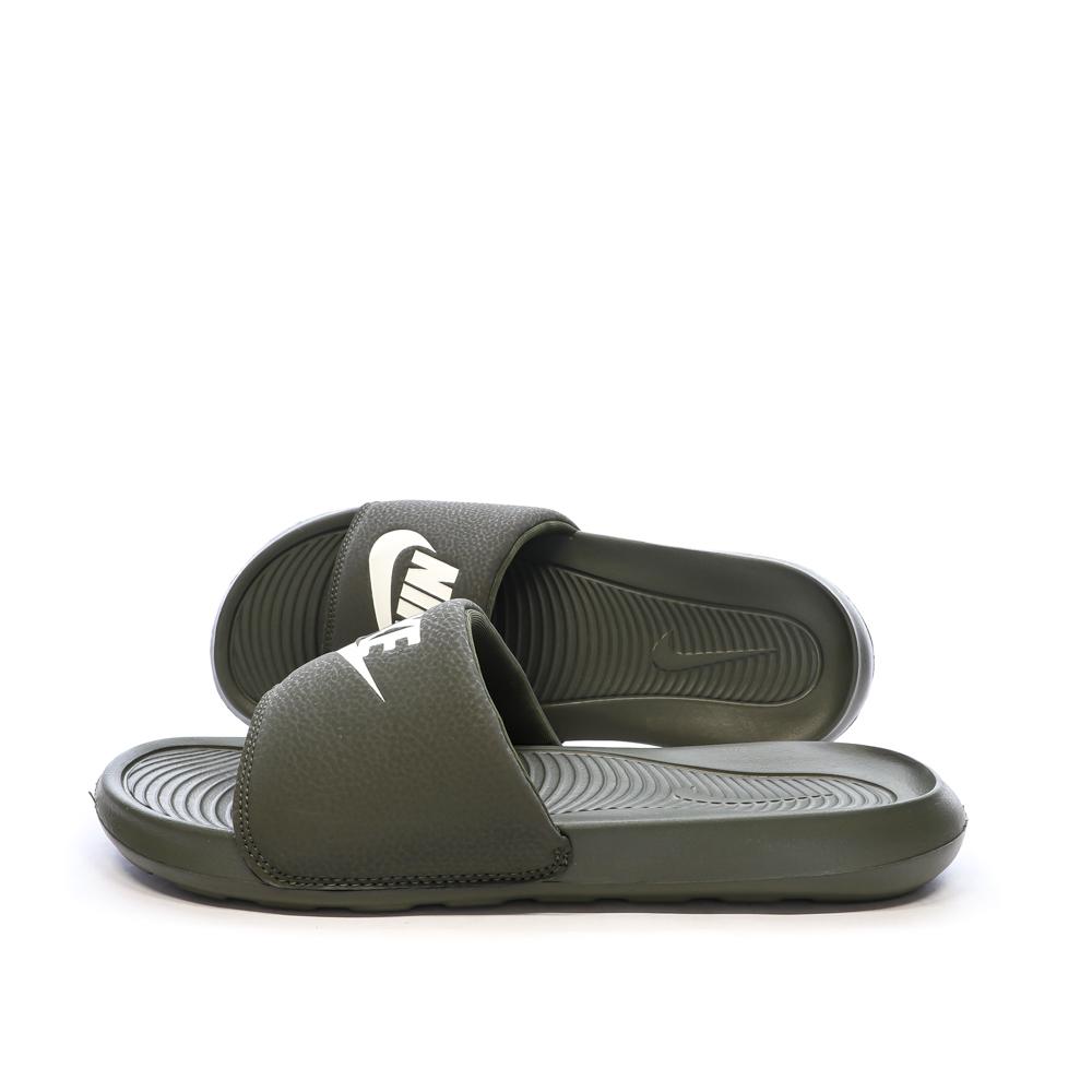 Claquettes Kaki Homme Nike Victori One Slide pas cher