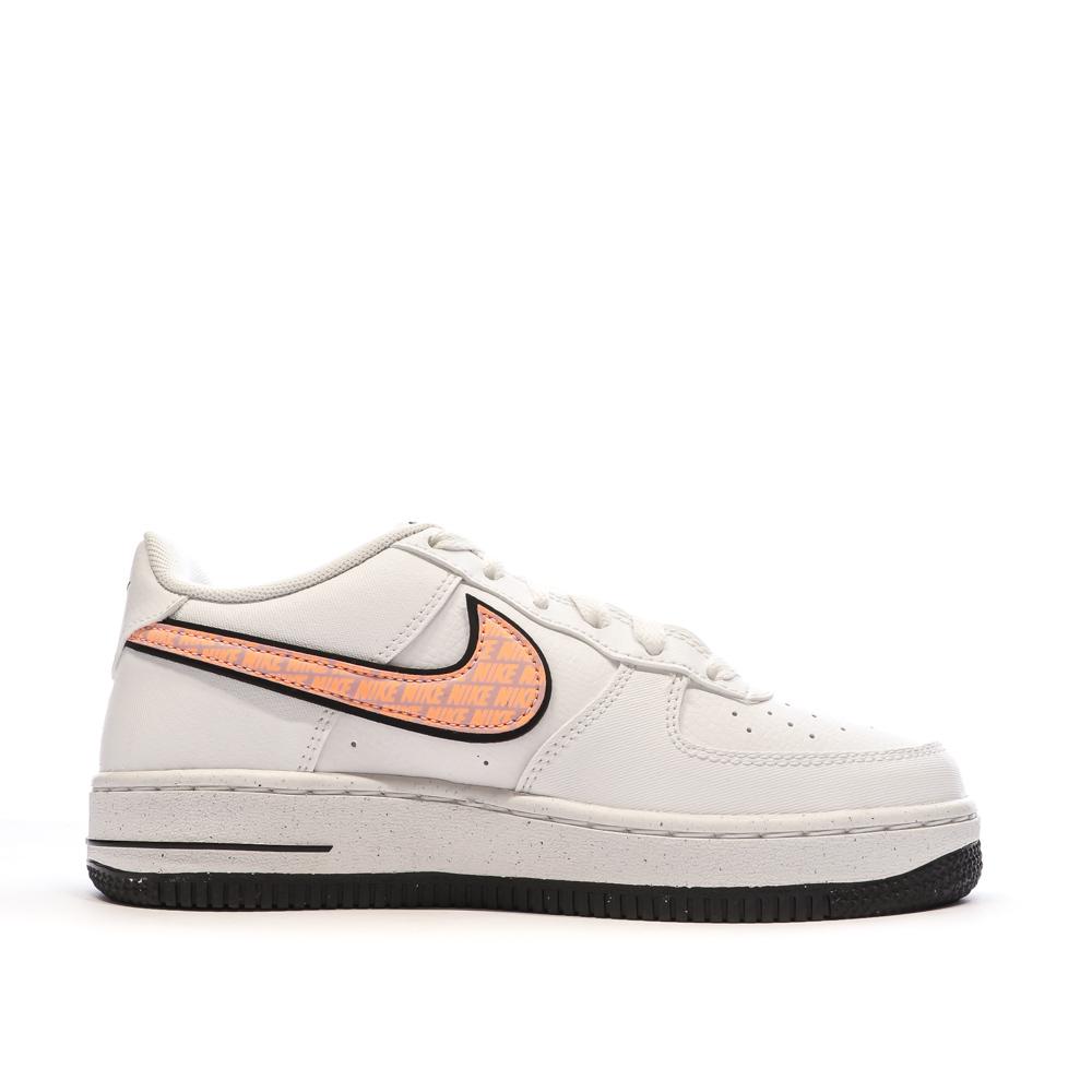 Baskets Blanches/Orange Femme Nike Air Force 1 Impact vue 2