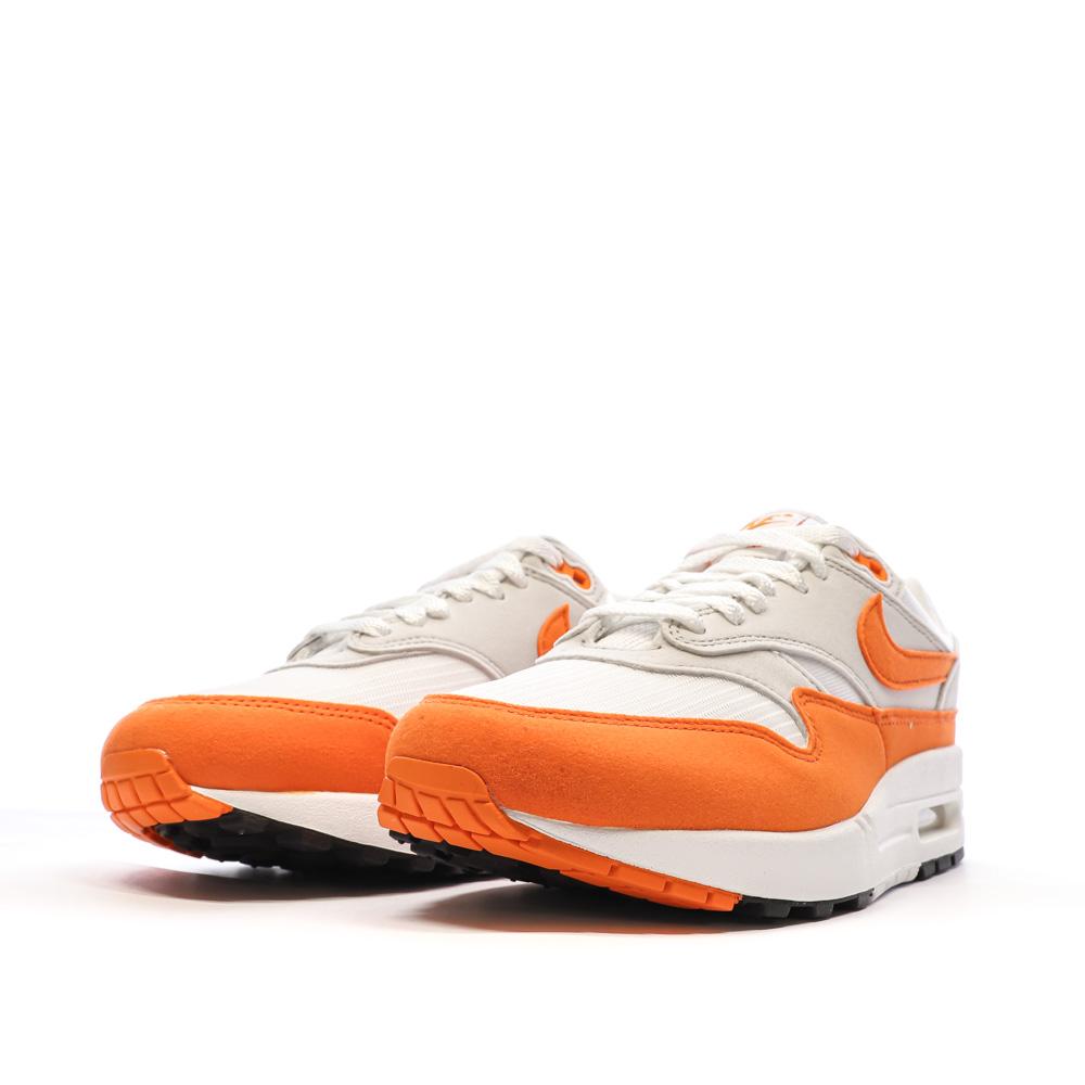Baskets Blanches/Orange Femme Nike Air Max 1 vue 6