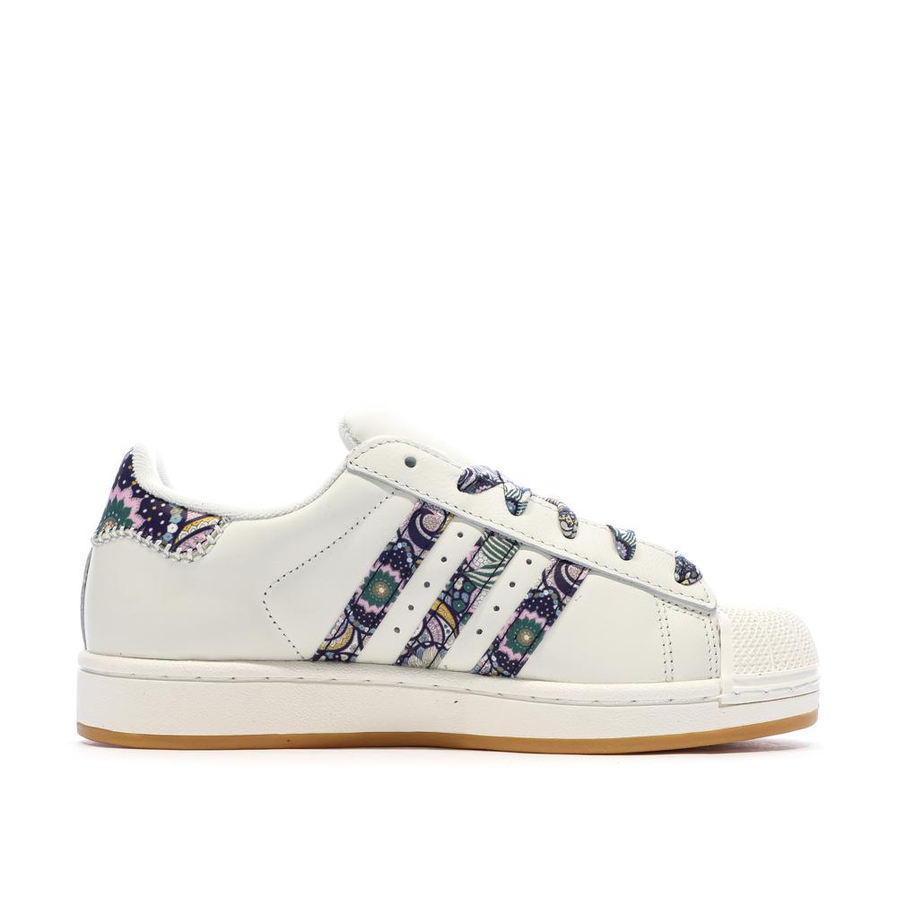 Baskets Blanc Cassé/Multicolore Fille/Femme Adidas Superstar vue 2
