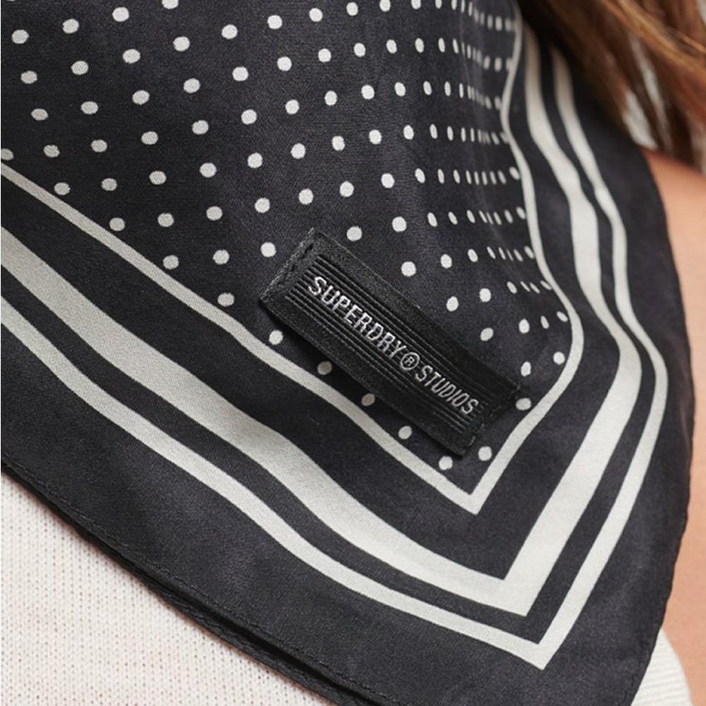 Foulard Carré Marine Femme Superdry Studios vue 3