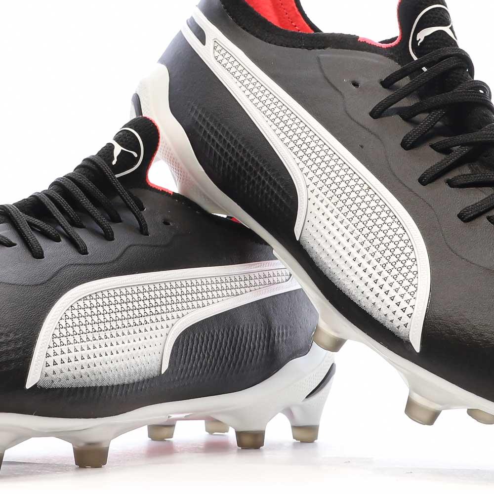 Chaussures de football Noire/Blanche Homme PumaKing Ultimate vue 7