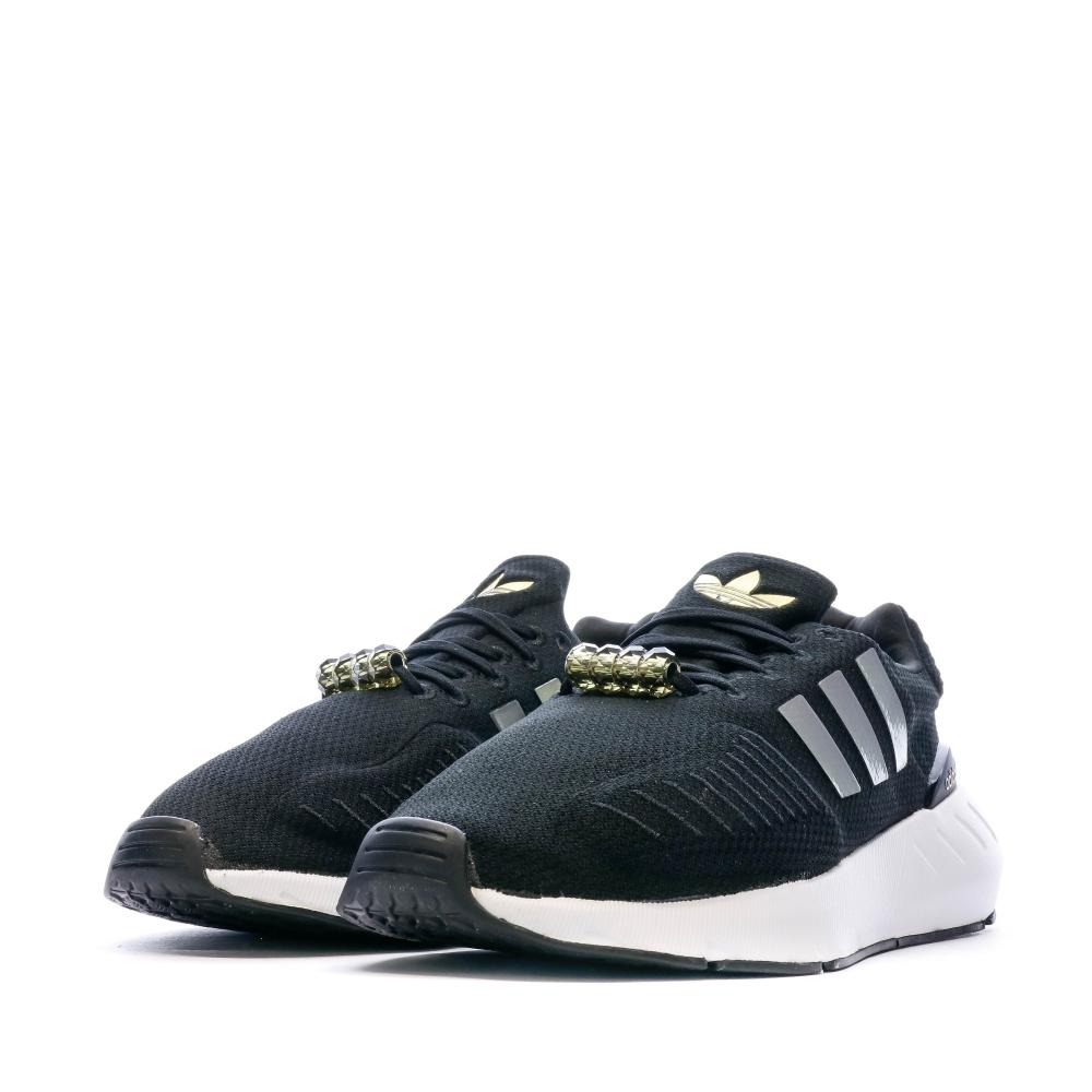 Baskets Noires Femme Adidas Swift Run 22 vue 6