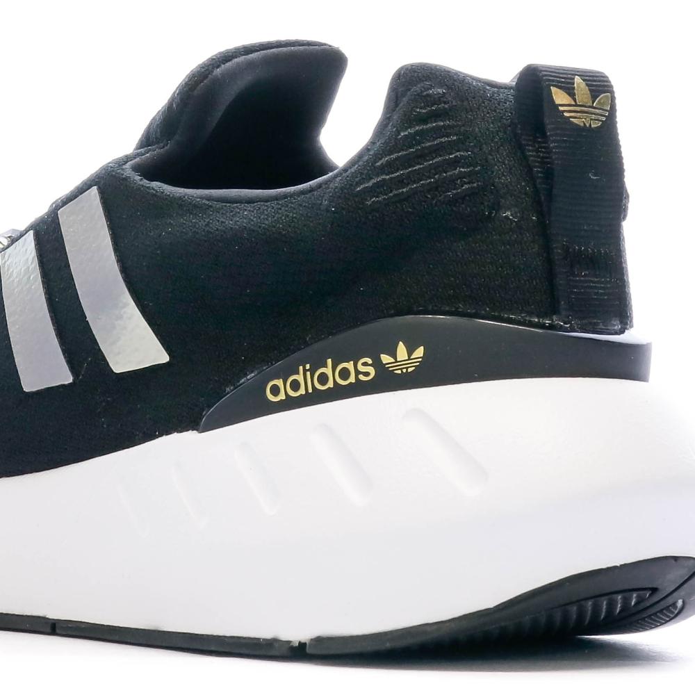 Baskets Noires Femme Adidas Swift Run 22 vue 7