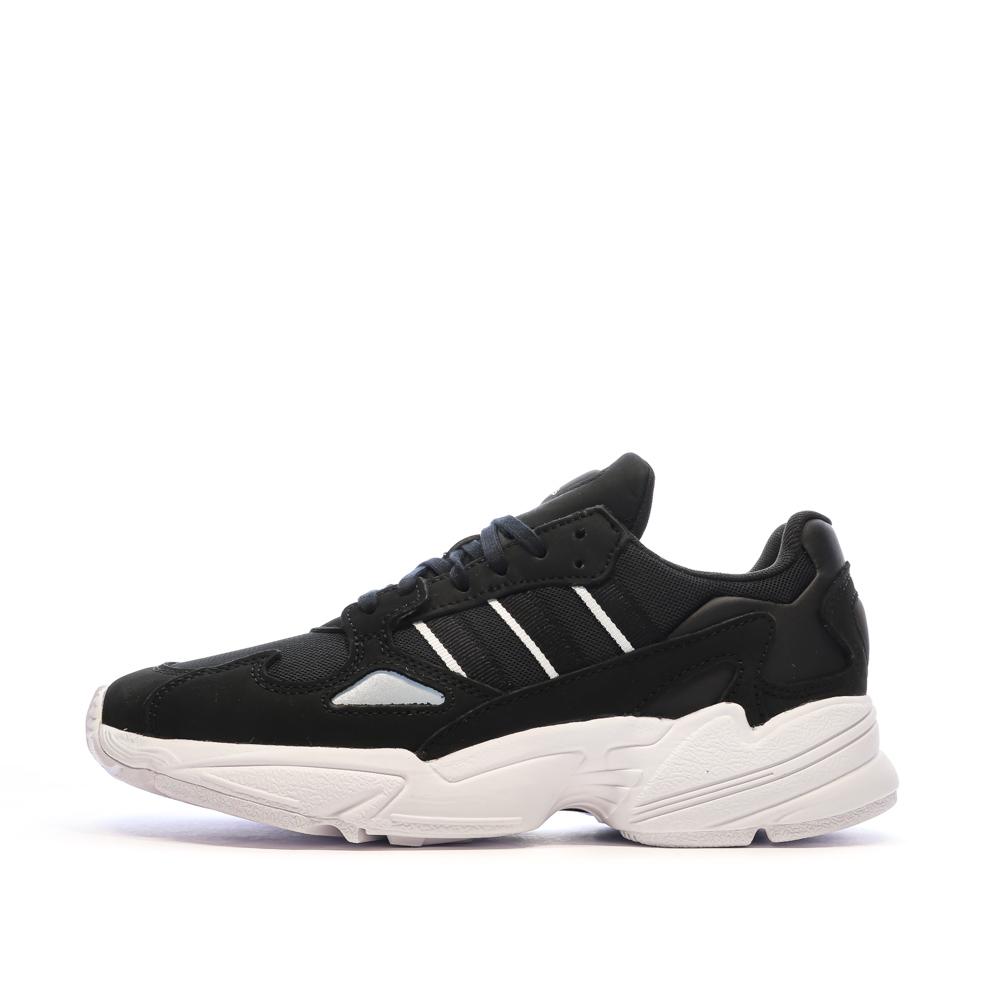 Baskets Noires/Blanches Femme Adidas Falcon pas cher