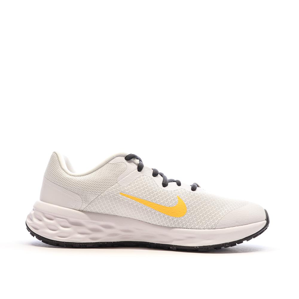 Chaussures de Running Blanches/Oranges Femme Nike Revolution 6 vue 2