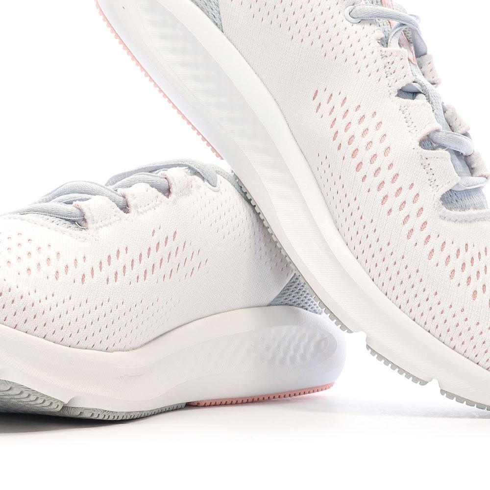 Chaussures de Running Blanches/Bleu/Rose Femme Under Armour Charged Pursuit vue 7