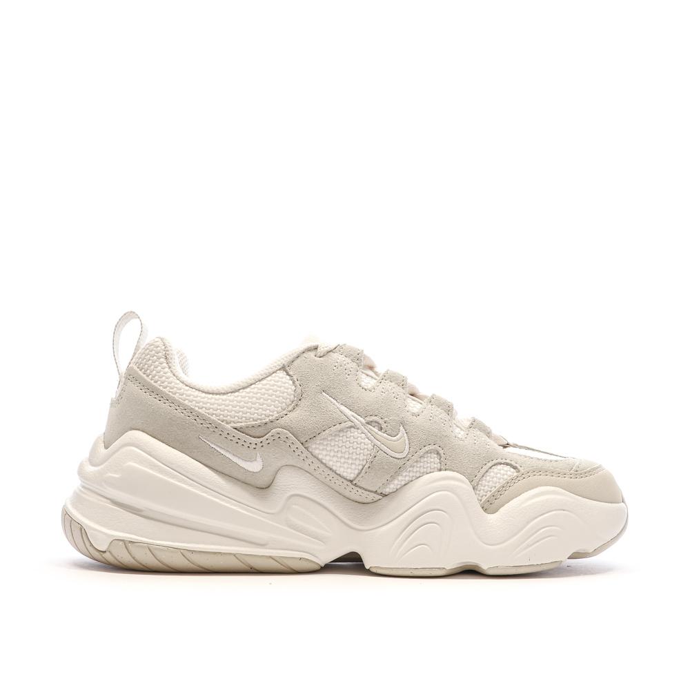 Baskets Blanches/Grise Femme Nike Hera vue 2