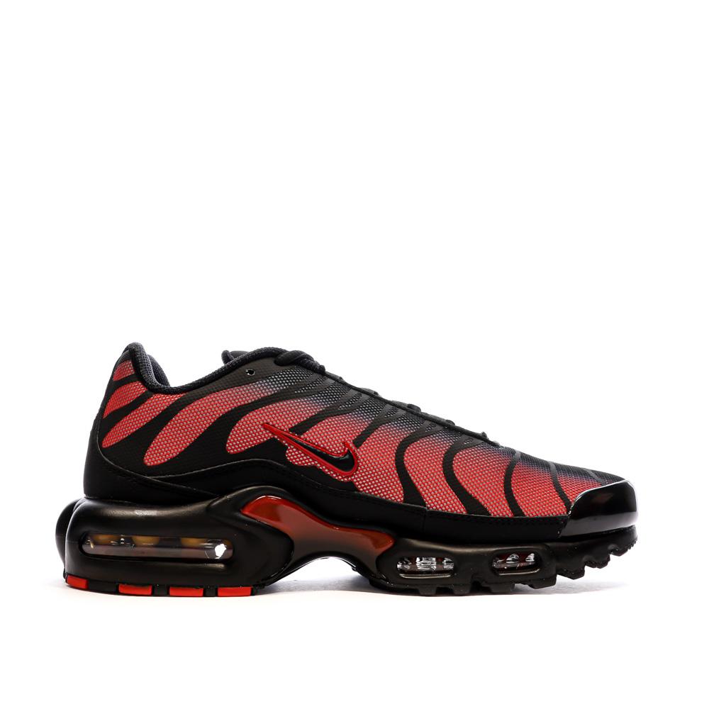 Baskets Noires/Rouges Homme Nike Air Max Plus vue 2