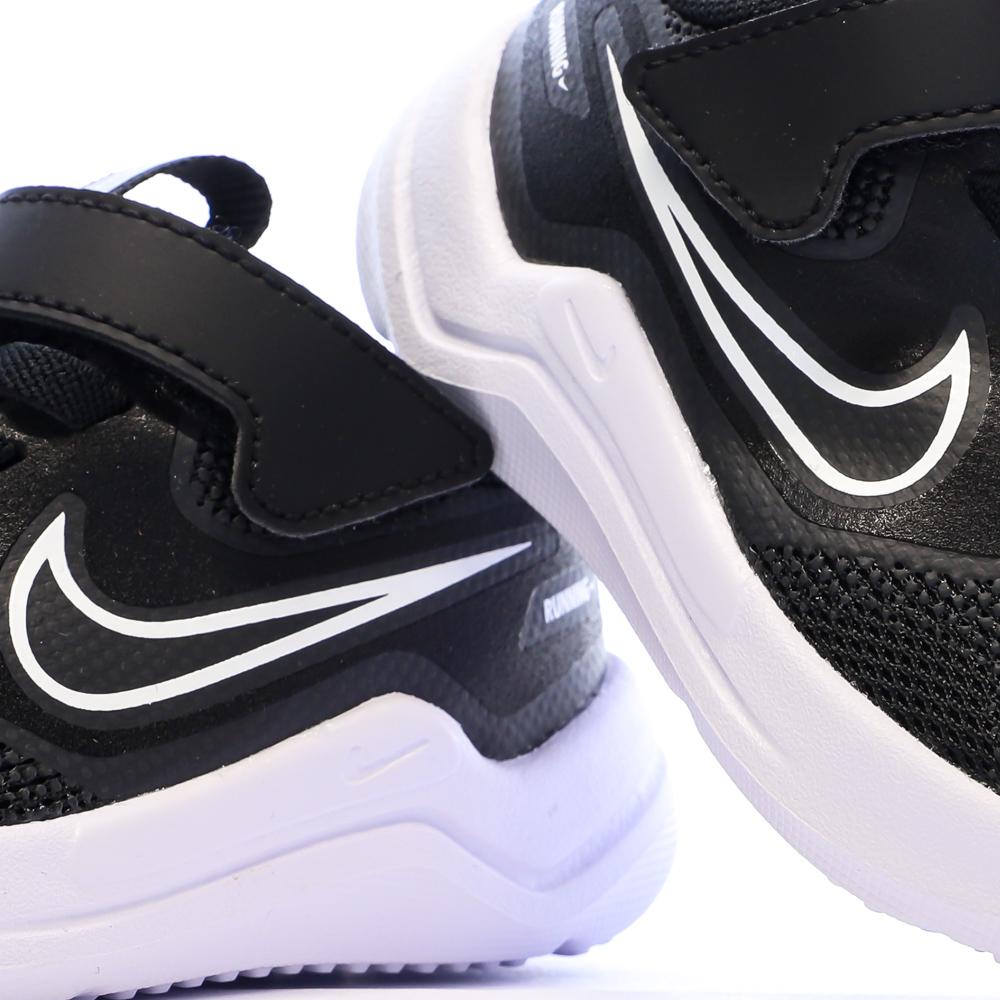 Baskets Noir Garçon Nike Cosmic Runner 2026 vue 7