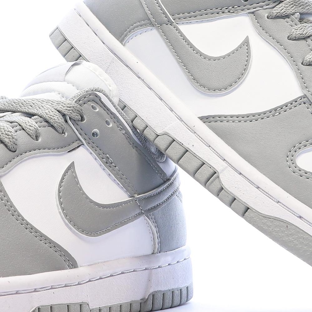 Dunk Low Baskets Blanches/Grises Femme Nike vue 7