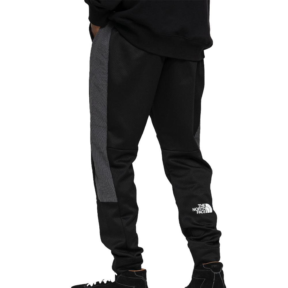 Men’s Black Jogging Trousers by The North Face Ma Photo of the Espace des Marques %store% store - view of %key%