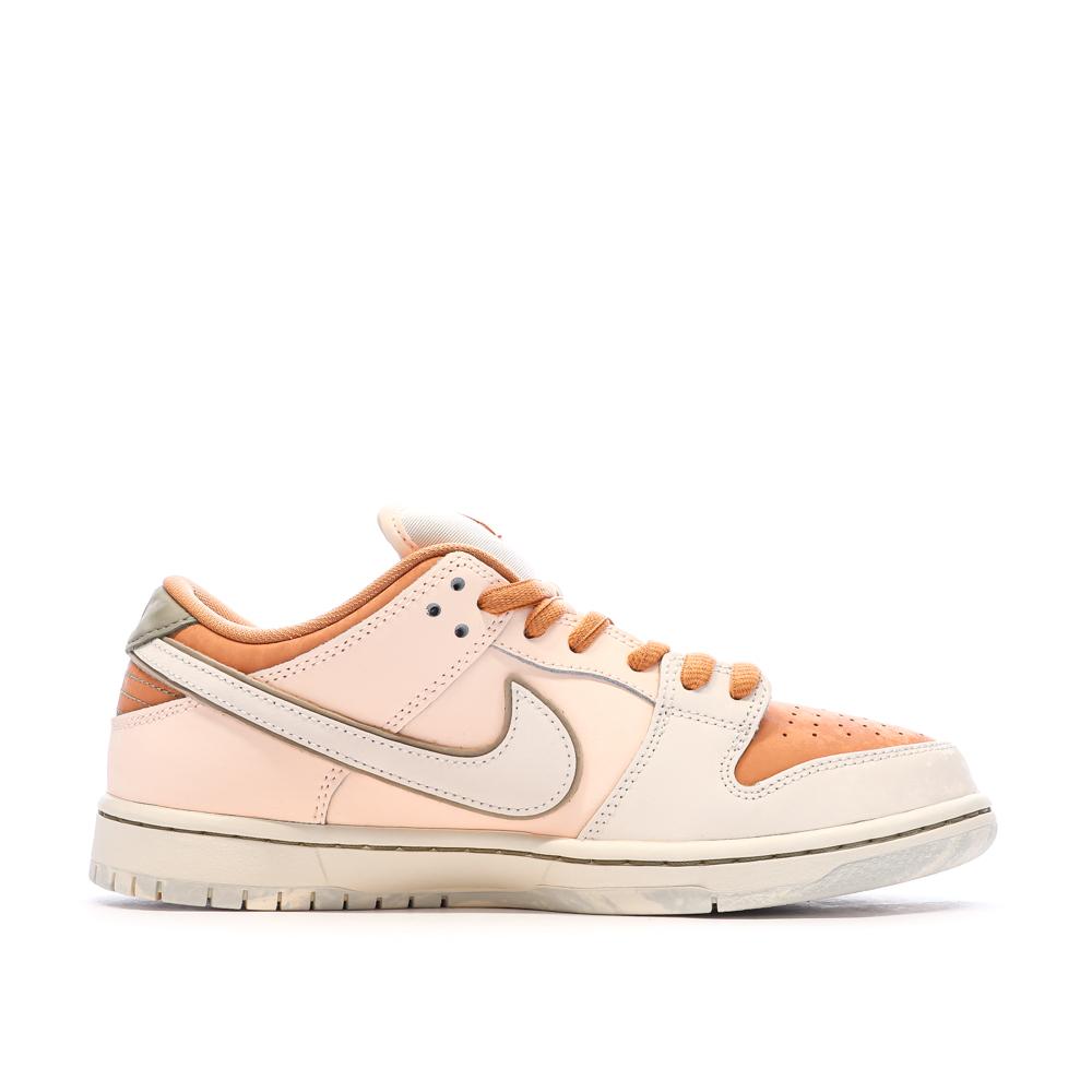 SB Dunk Low Pro PRM Rose Homme Nike vue 2