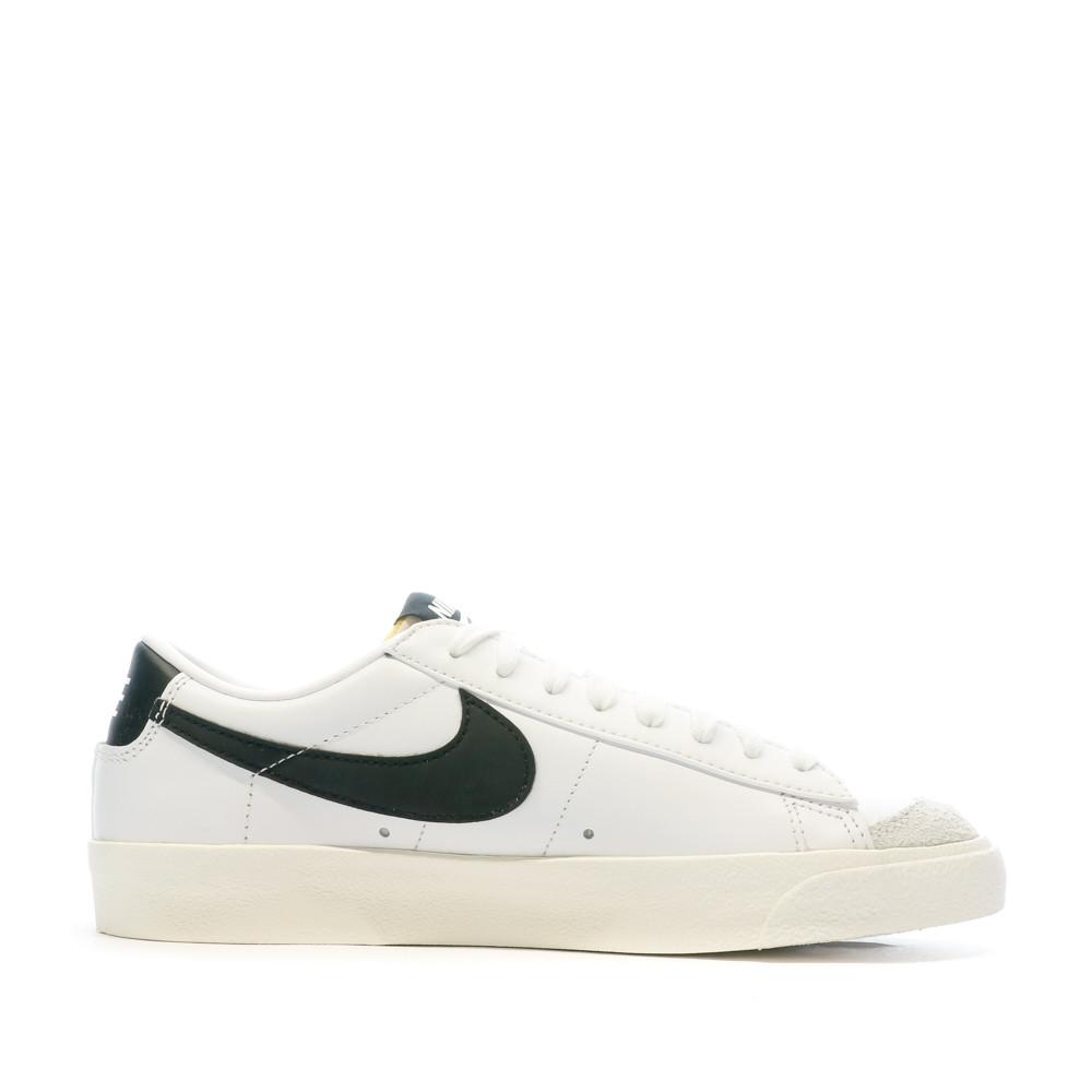 Baskets Blanches Mixte Nike Blazer Low '77 vue 2