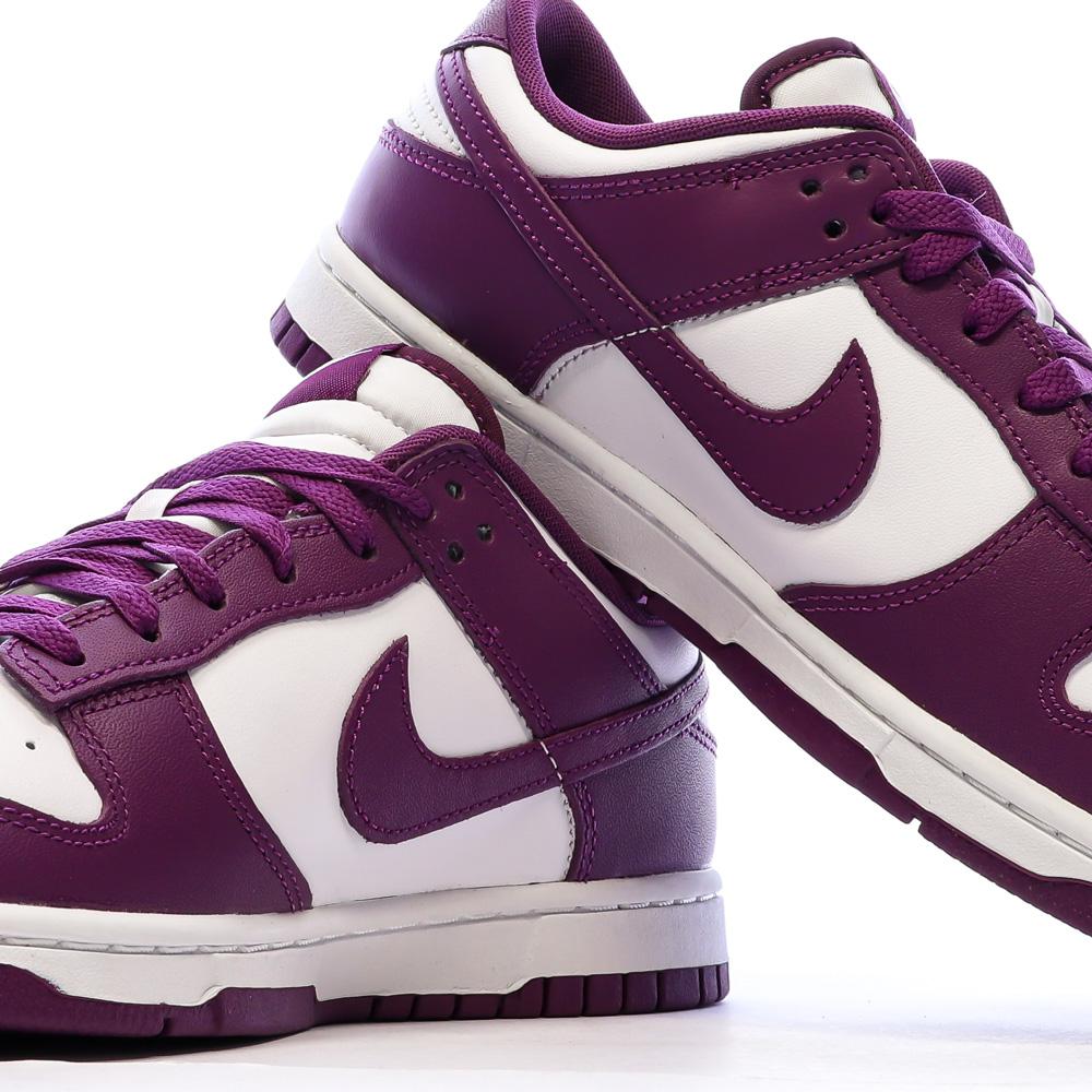 Dunk Low Baskets Blanches/Violettes Homme Nike vue 7
