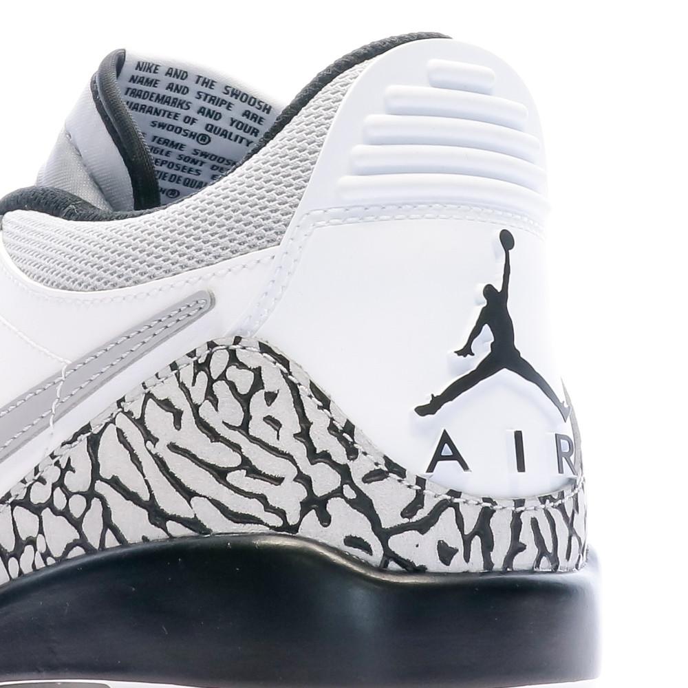 Baskets Blanches/Noir Homme Nike Air Jordan Legacy 312 Low vue 7