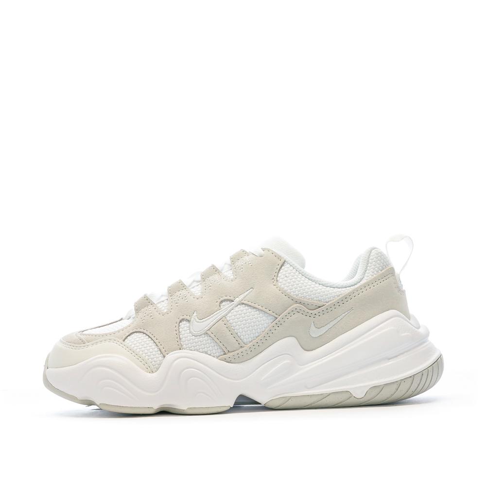 Baskets Blanches/Beige Femme Nike Hera pas cher