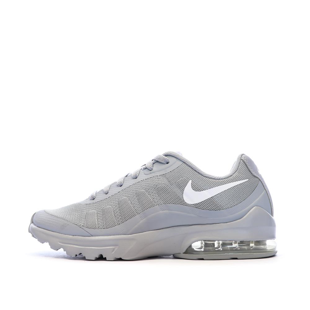 Baskets Grises Homme Nike Air Max Invigor pas cher