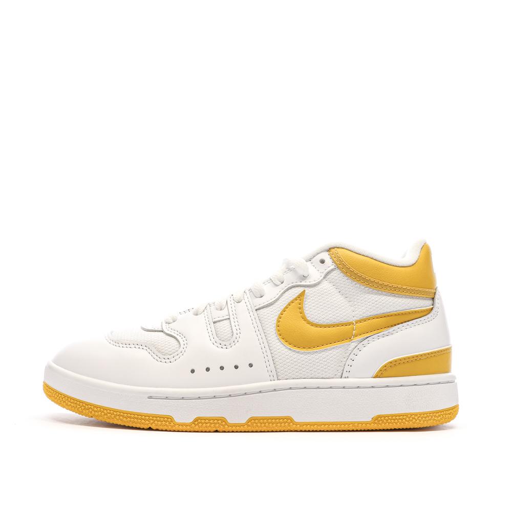 Baskets Blanches/Jaunes Homme Nike Attack pas cher