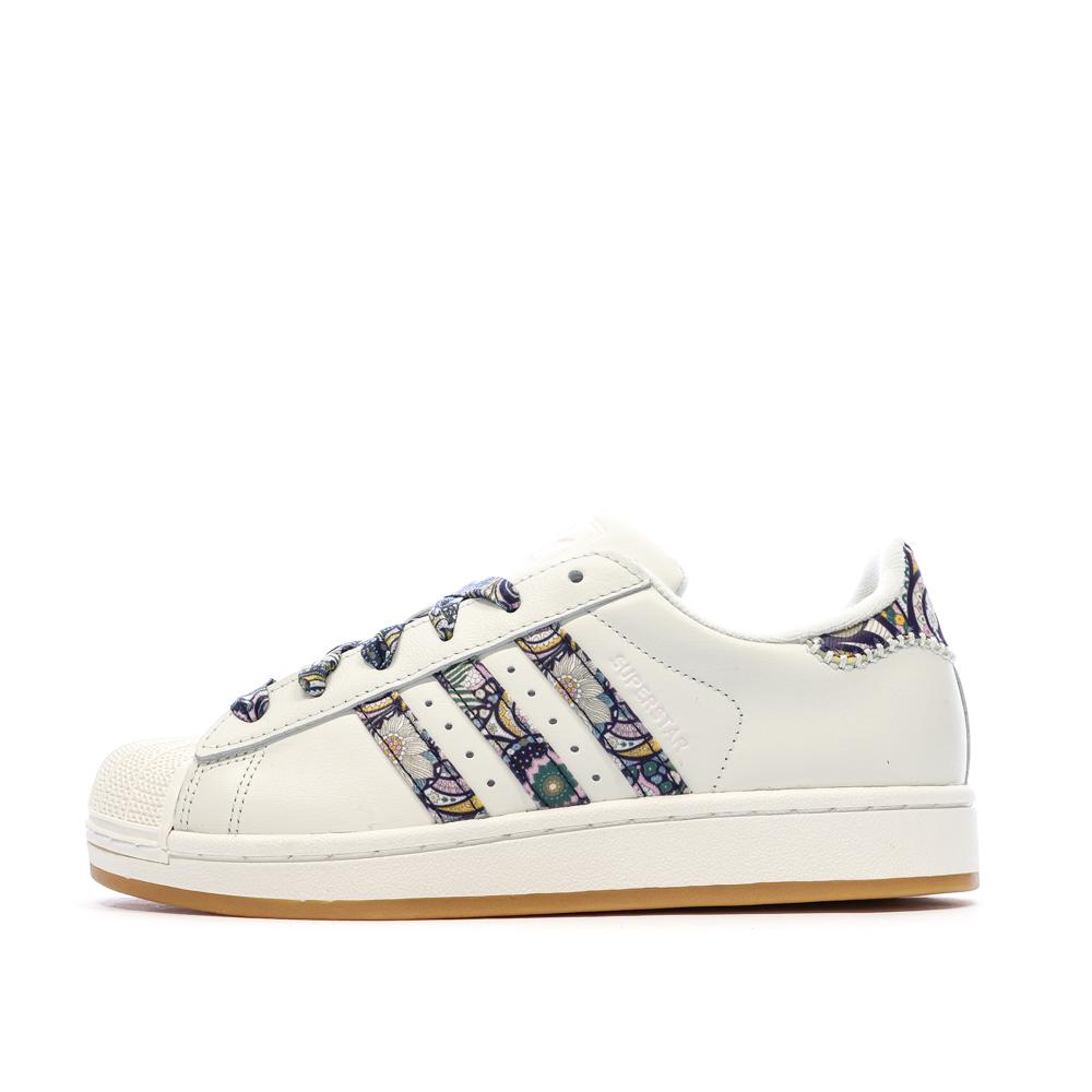 Baskets Blanc Cassé/Multicolore Fille/Femme Adidas Superstar pas cher