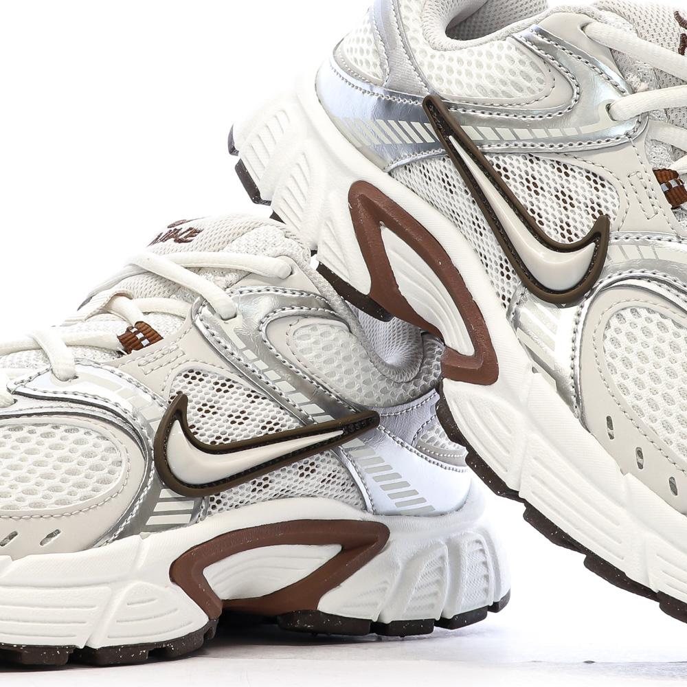 Baskets Beiges/Grises Femme Nike HQ7901 vue 7