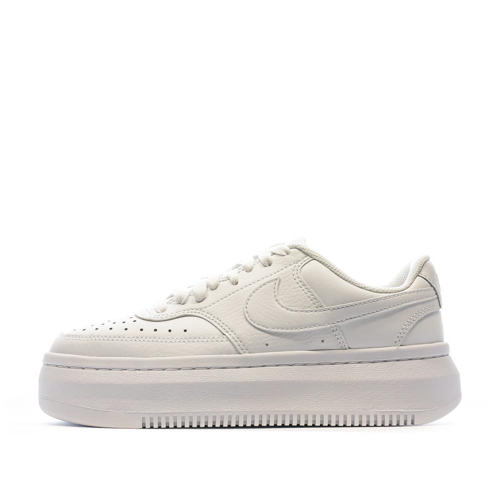 Baskets Blanches Femme Nike Court Vision Alta pas cher