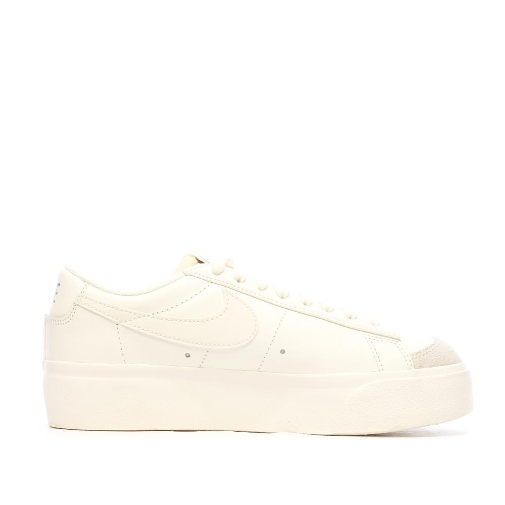 Baskets Écru/Gris Femme Nike Blazer Low Platform vue 7