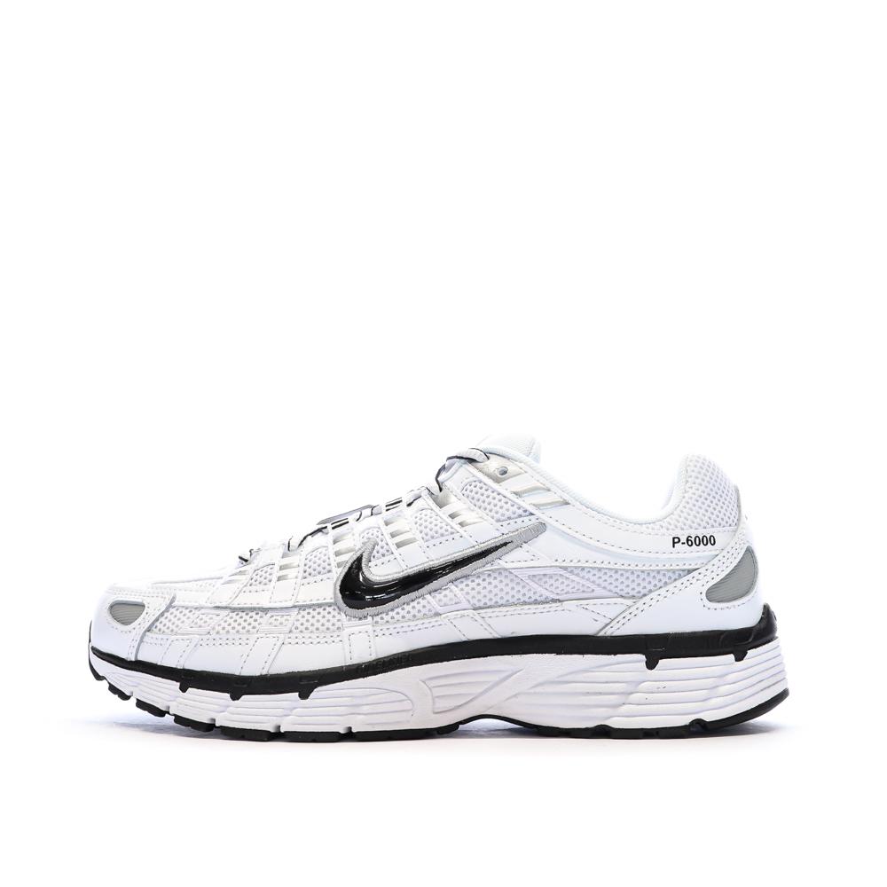 Baskets Blanches/Noires Homme Nike P-6000 pas cher
