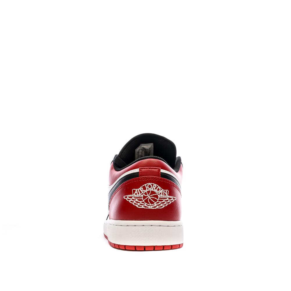 Baskets Noir/Rouge Homme Nike Air Jordan 1 Low vue 3