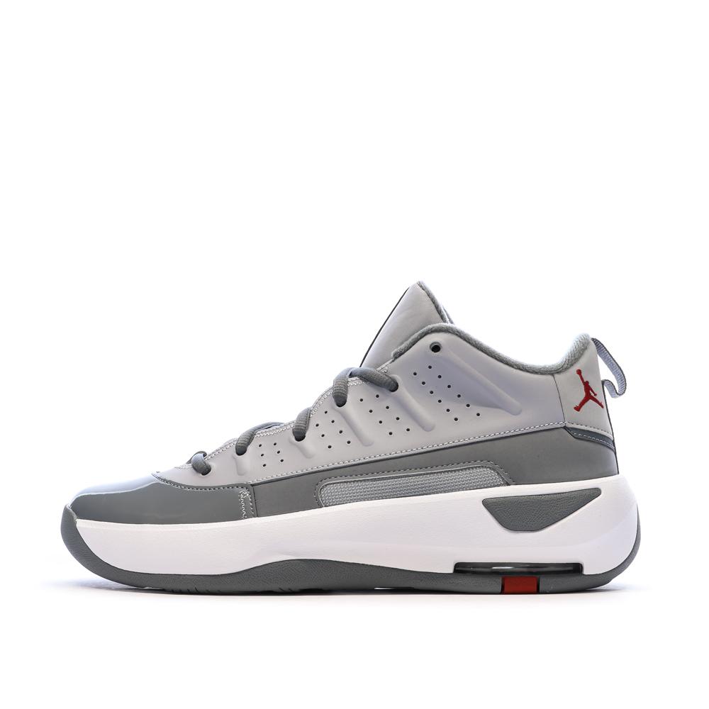 Baskets Grises Homme Nike Jordan Max Aura 7 pas cher