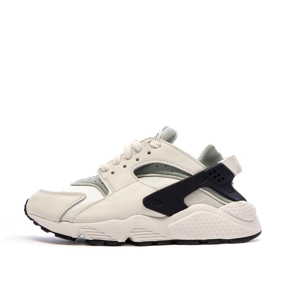 Baskets Blanches/Noires Femme Nike Huarache pas cher
