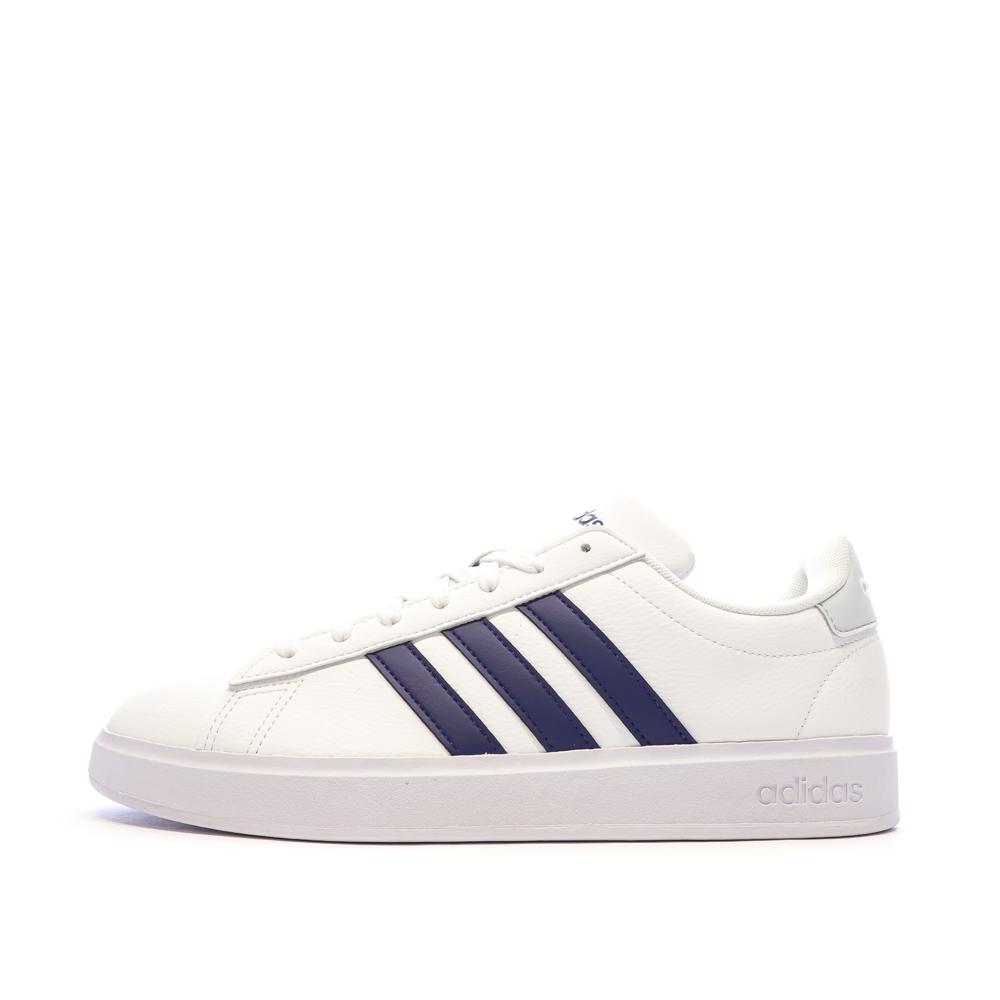 Baskets Blanches/Marine Homme Adidas Grand Court 2.0 HP2531 pas cher
