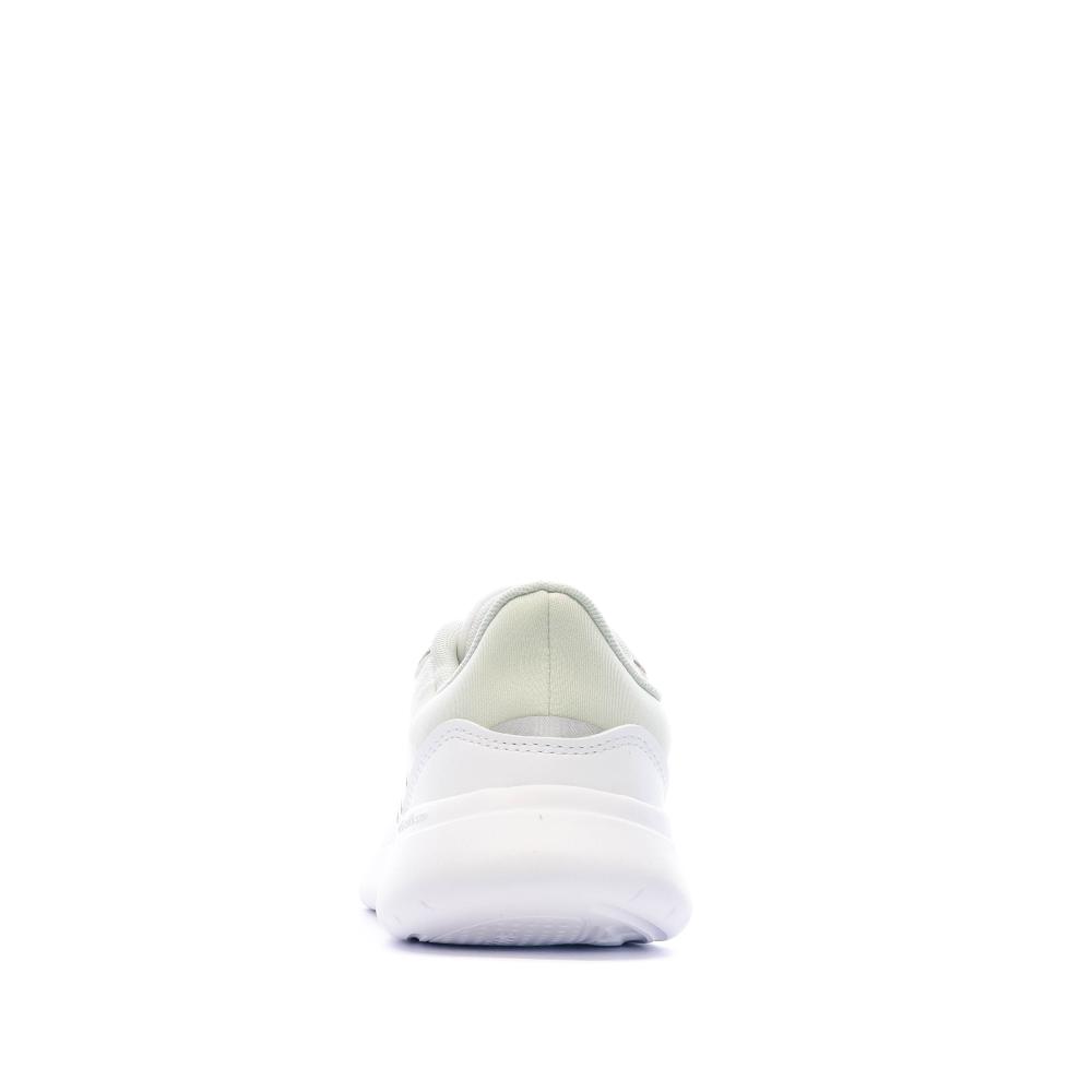 Chaussures de sport Blanches Femme Adidas QT Racer 3.0 vue 3